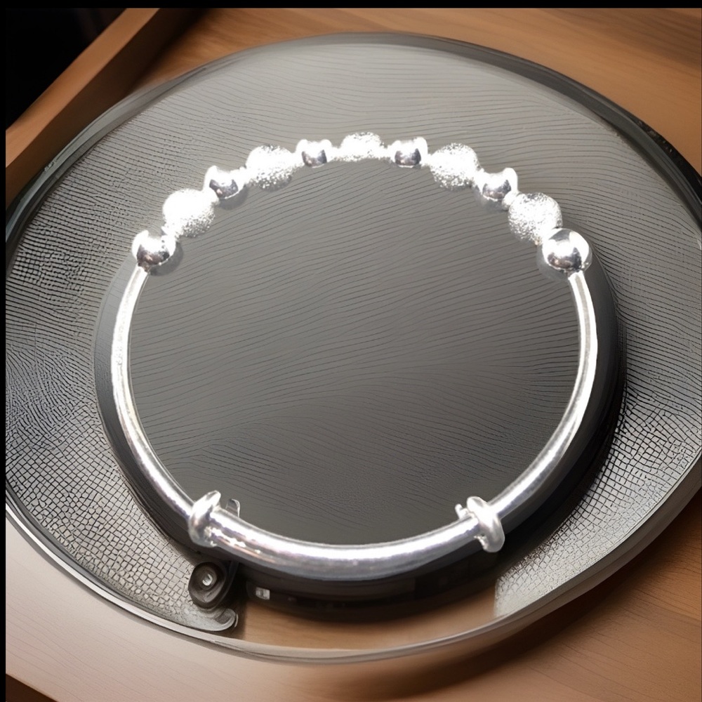 Modern Indian Style Non Adjustable Bangles Bracelet Made Of The Finest Silver
